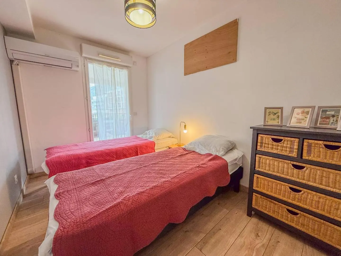 Apartment T3 Dans Residence Avec Piscine , Plage A Pieds Et Proche Commerces Le Lavandou France